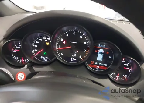 2012 Porsche Cayenne z USA, uszkodzony, nr VIN WP1AA2A23CLA09225